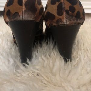 Tory Burch wedge. Size 8.